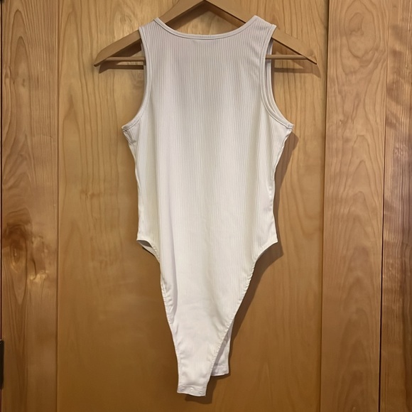 SHEIN White Bodysuit Size Medium - Picture 3 of 3